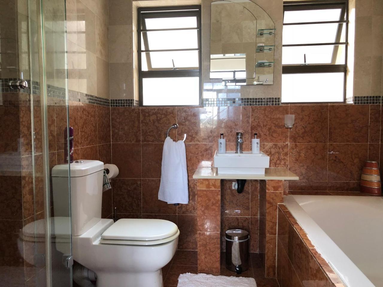 Coral Beach Bed & Breakfast East London Esterno foto