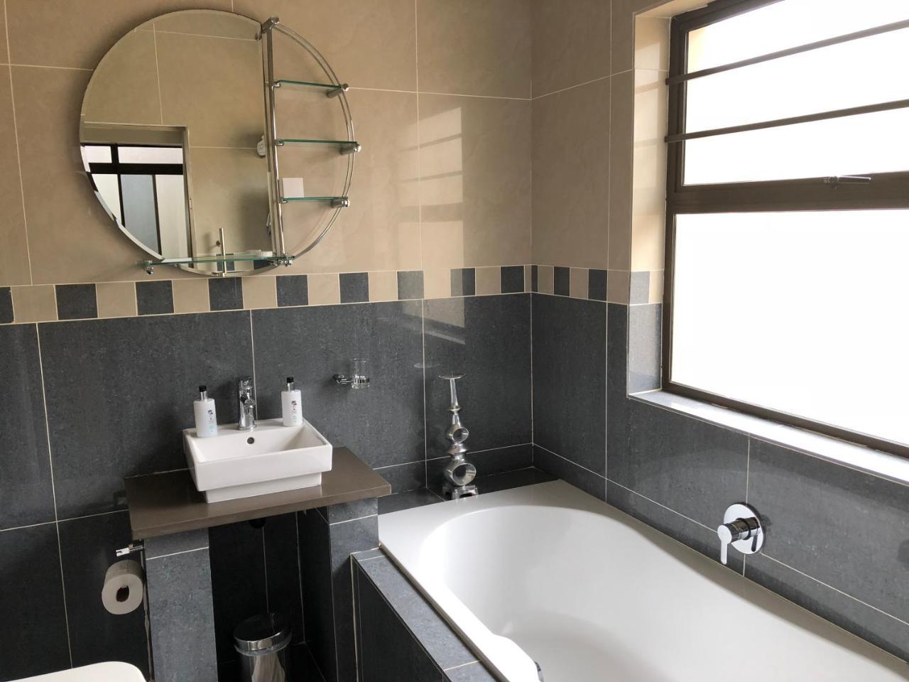 Coral Beach Bed & Breakfast East London Esterno foto
