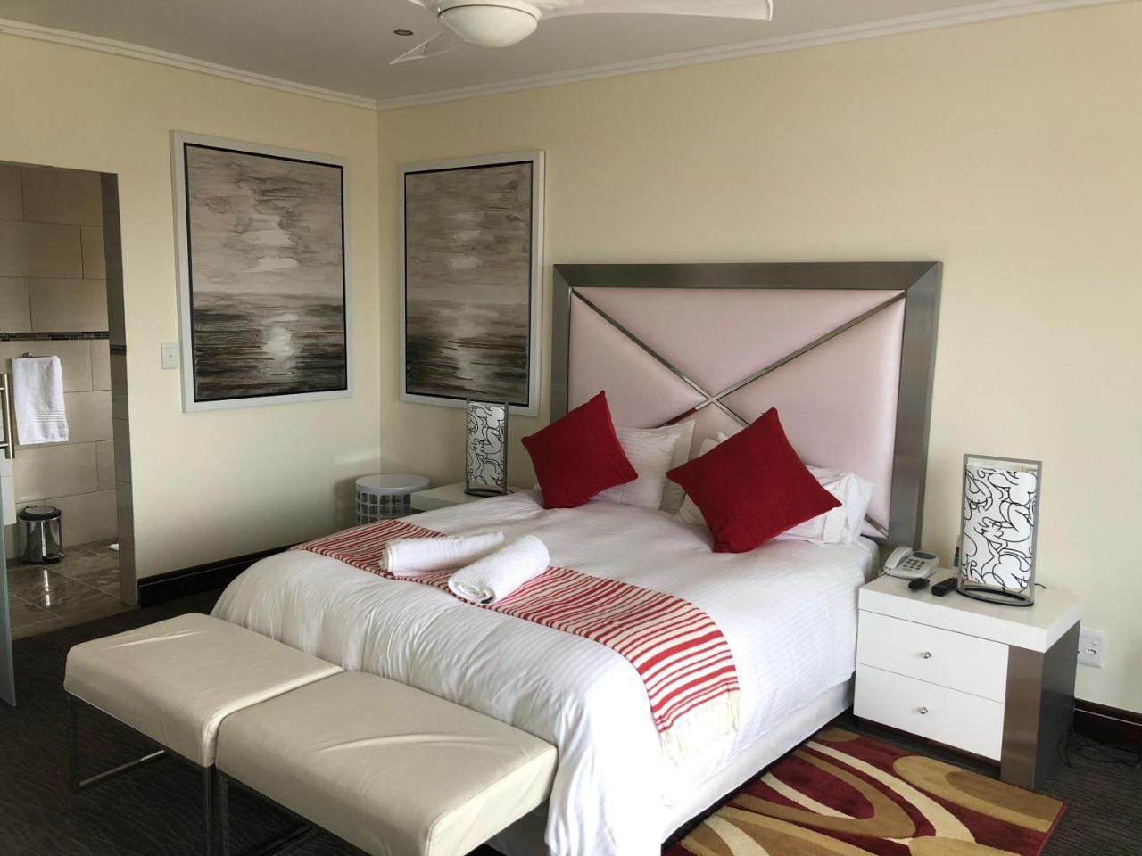 Coral Beach Bed & Breakfast East London Esterno foto