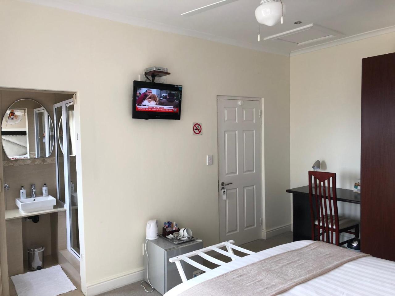 Coral Beach Bed & Breakfast East London Esterno foto
