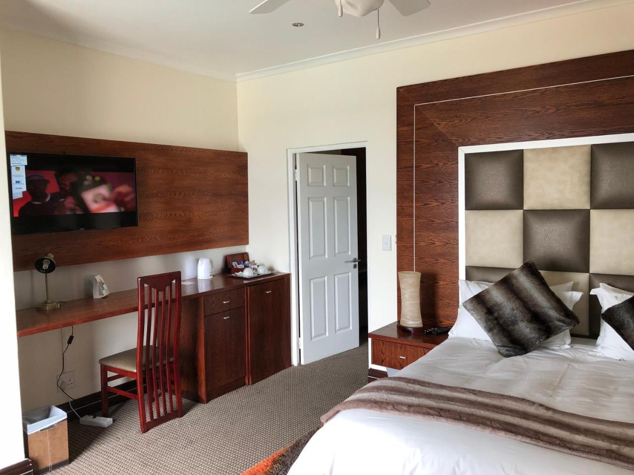 Coral Beach Bed & Breakfast East London Esterno foto